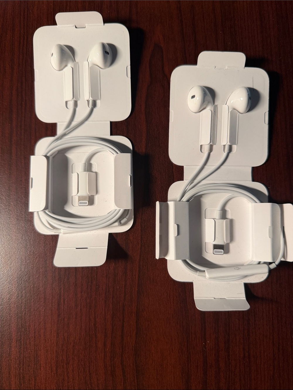 AppleWhiteLightningEarbudsWiredHeadphones. Brand New, never taken out of package